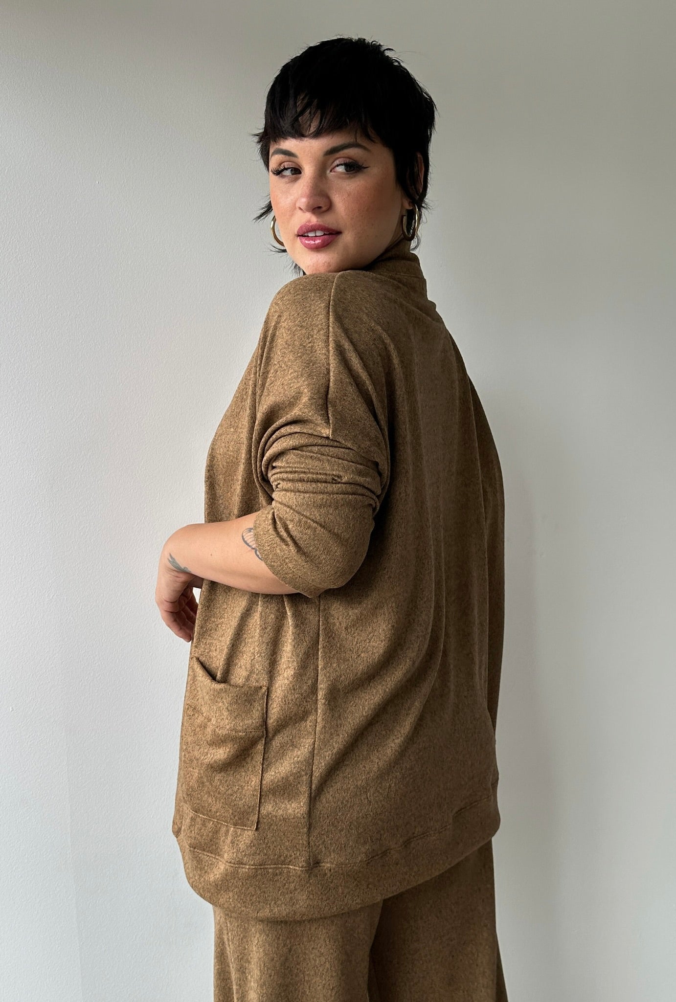 CARDIGAN ARIANA CAMEL JASPEADO