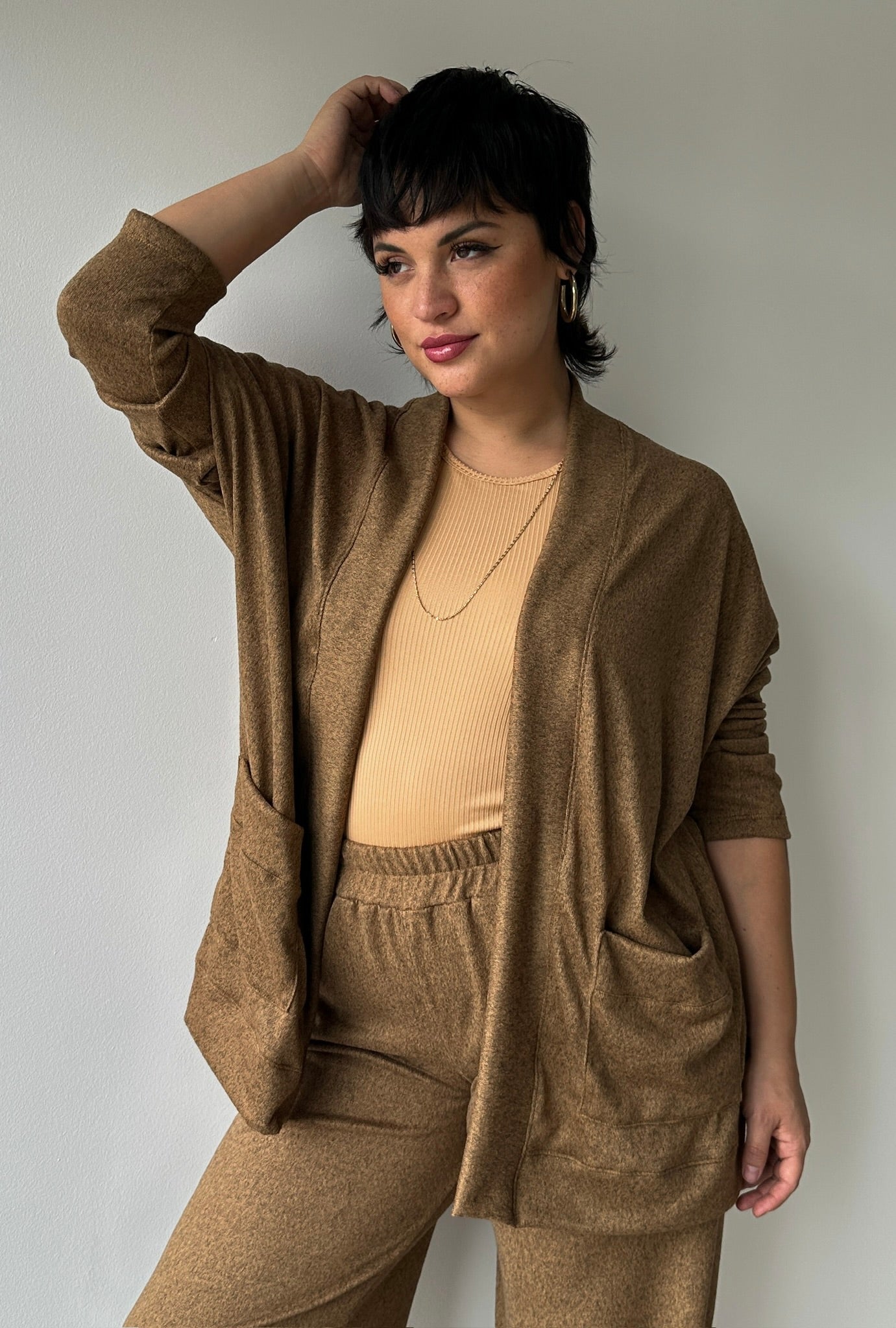 CARDIGAN ARIANA CAMEL JASPEADO