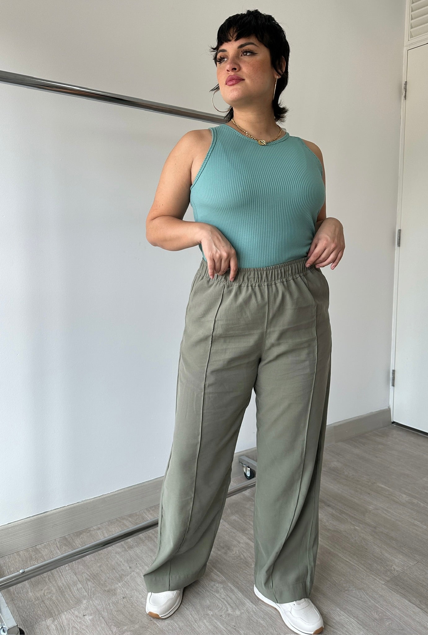 PANTALÓN ALMA EN VERDE