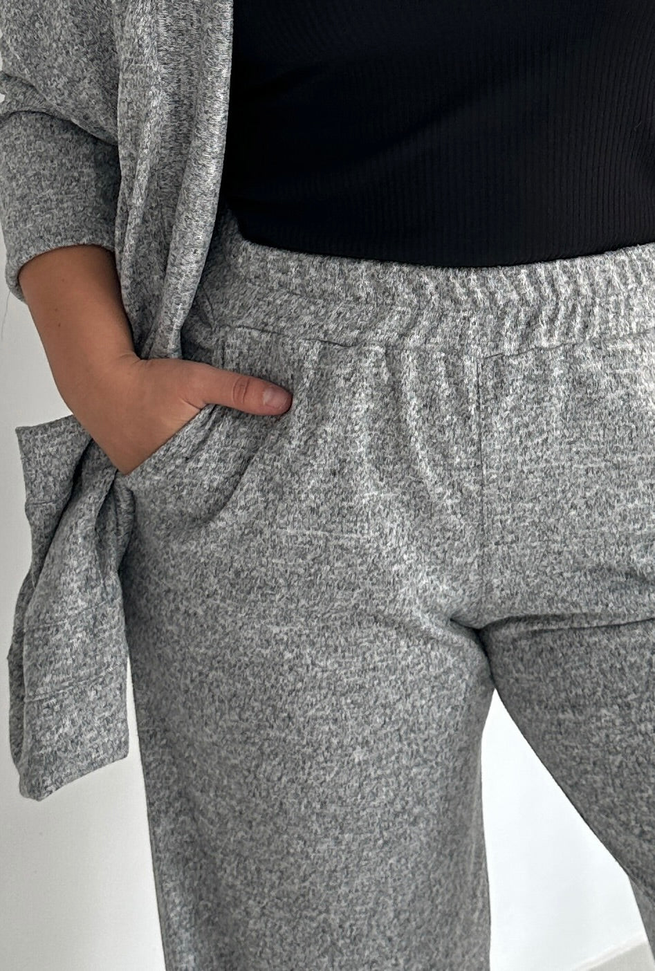 PANTALÓN ARIANA PLOMO JASPEADO