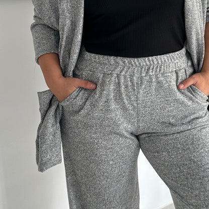 CONJUNTO ARIANA PLOMO JASPEADO