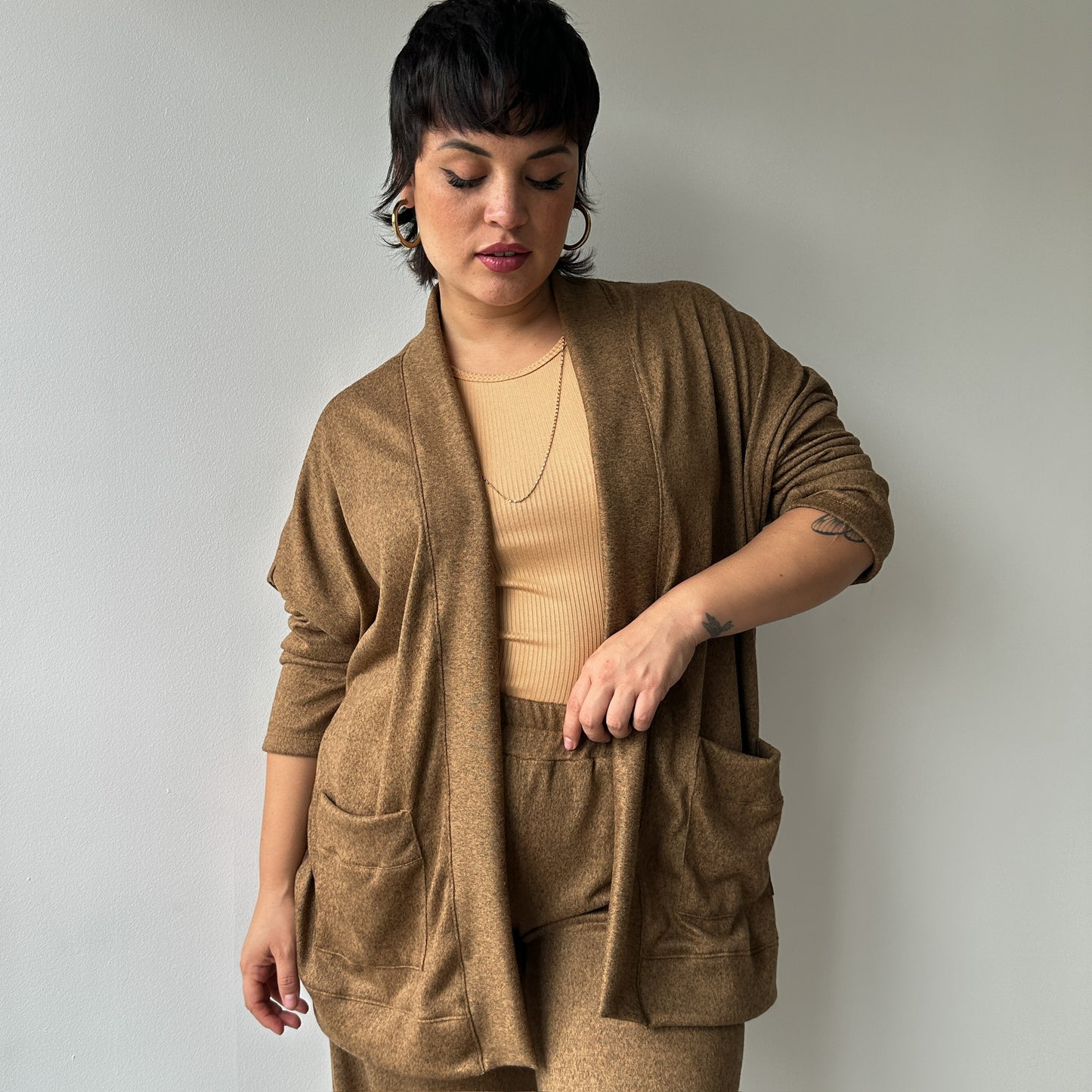 CONJUNTO ARIANA CAMEL JASPEADO