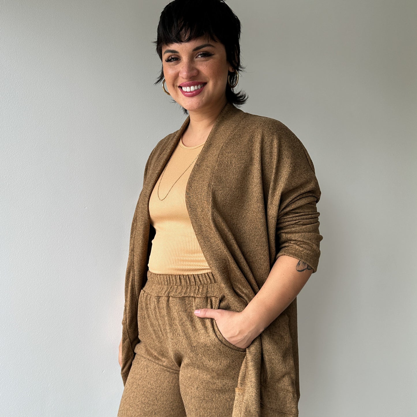 CONJUNTO ARIANA CAMEL JASPEADO
