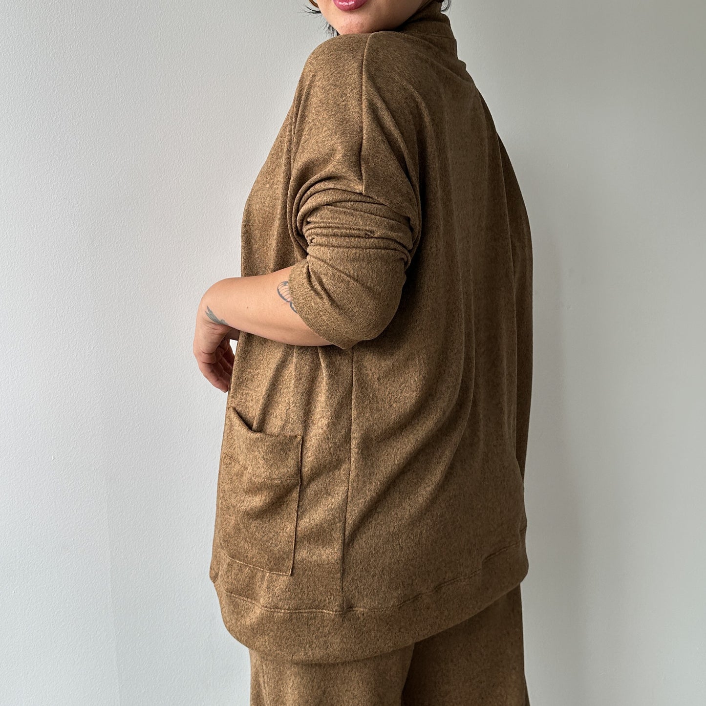 CONJUNTO ARIANA CAMEL JASPEADO
